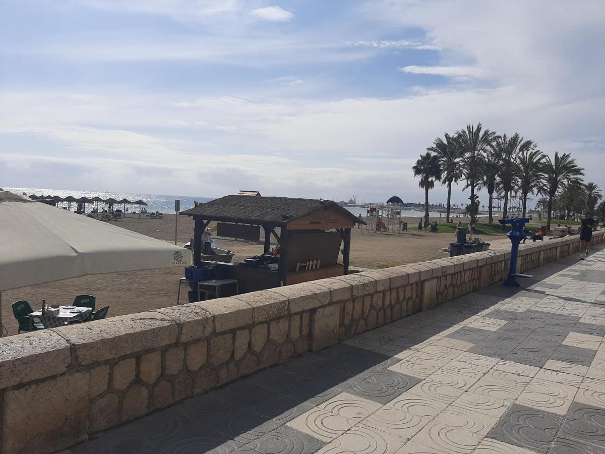 Apartamento Malaga Port Екстер'єр фото