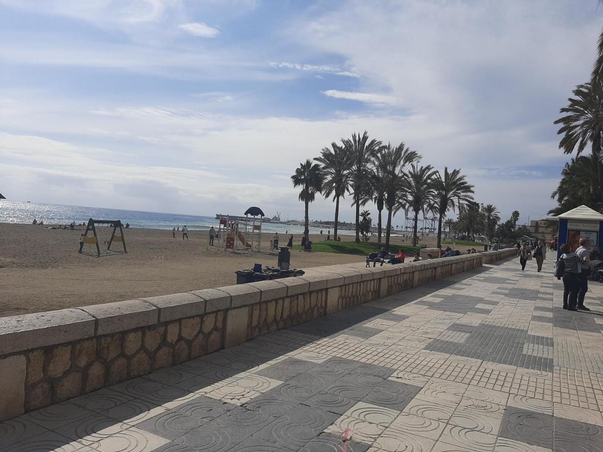 Apartamento Malaga Port Екстер'єр фото