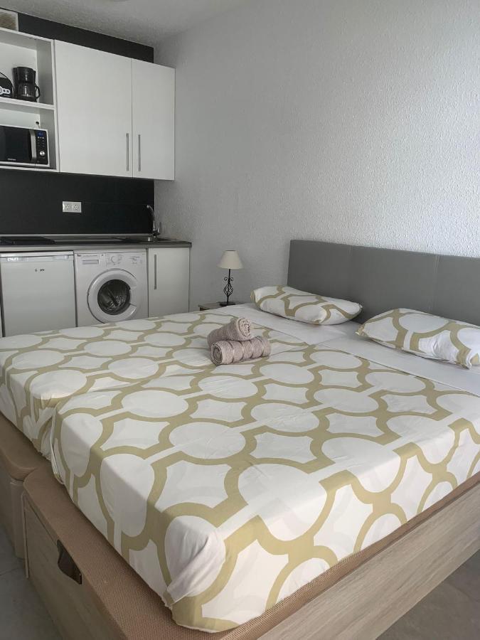 Apartamento Malaga Port Екстер'єр фото