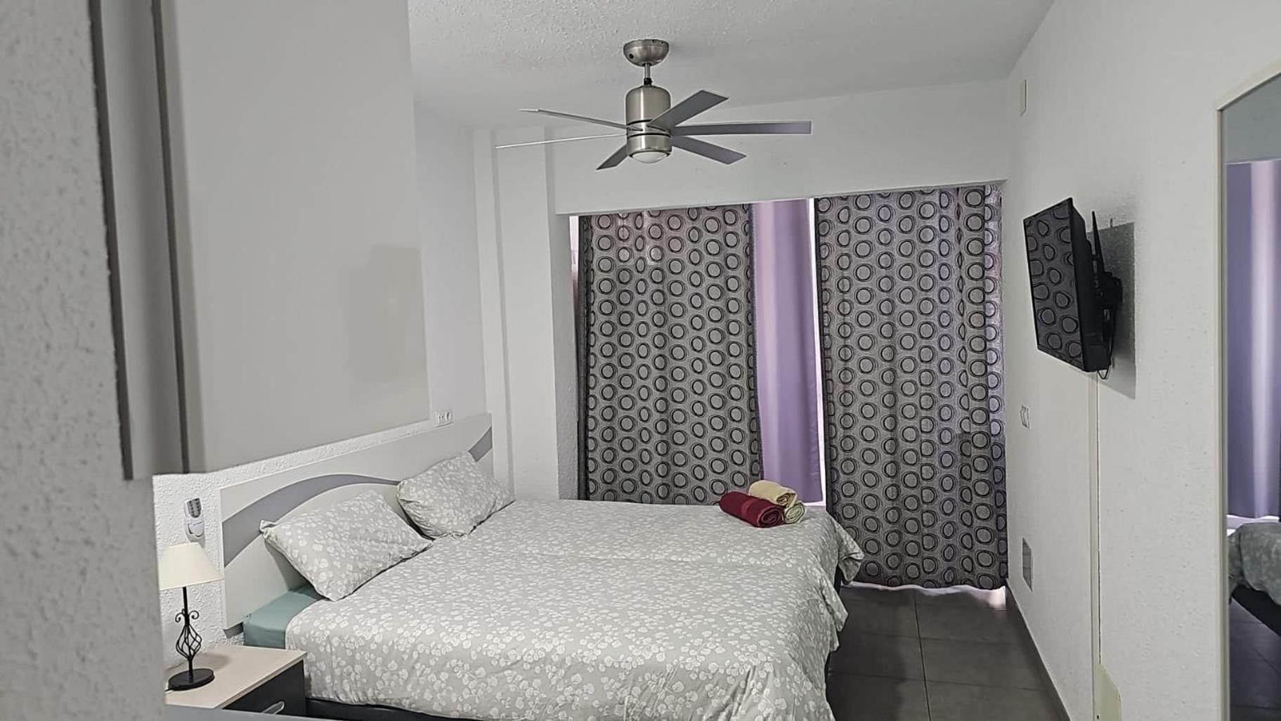 Apartamento Malaga Port Екстер'єр фото