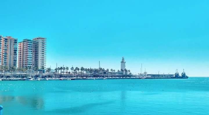 Apartamento Malaga Port Екстер'єр фото