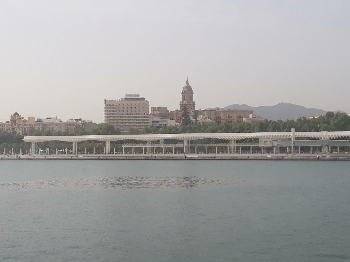 Apartamento Malaga Port Екстер'єр фото